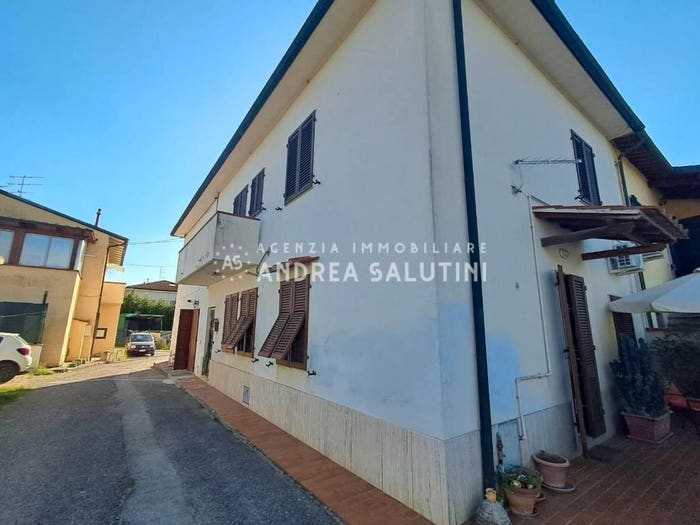 Casa con 6 locali in vendita in Villaggi Bellaria, Pontedera