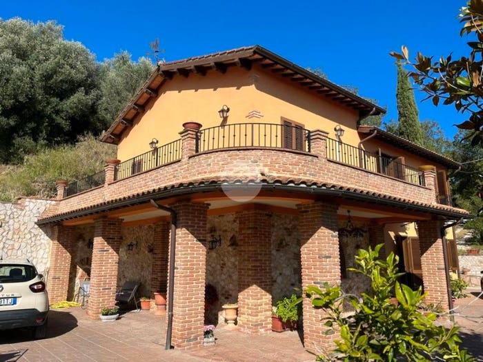 Casa quadrilocale in vendita in Vocabolo madonna degli angeli, Madonna Degli Angeli, Magliano Sabina