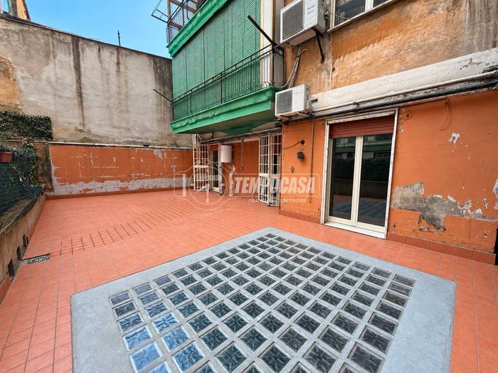 Appartamento trilocale in vendita in Corso MALTA, Arenaccia, Napoli