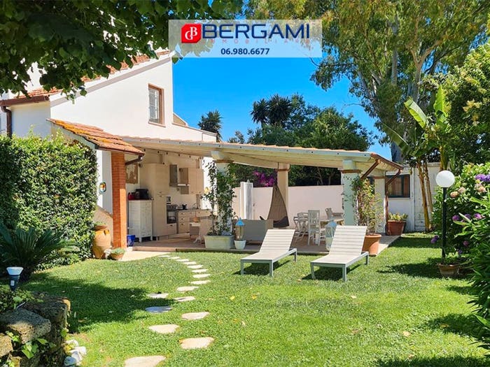 Casa con 6 locali in vendita in Via dell'Arancio, Cioccati Zucchetti, Nettuno