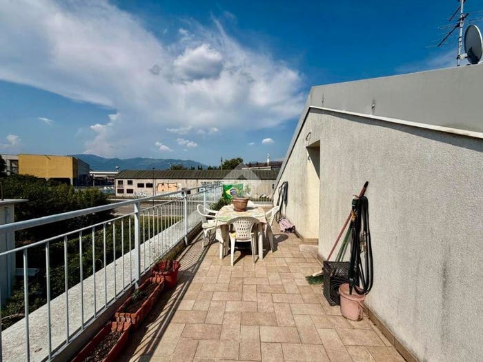Appartamento trilocale in vendita in Via Quartiere I Maggio, Primo Maggio, Brescia