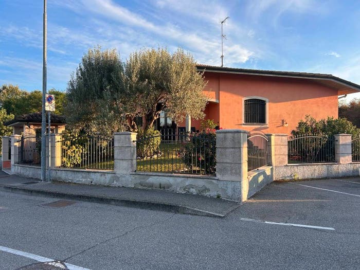 Casa con 5 locali in vendita in Somaglia