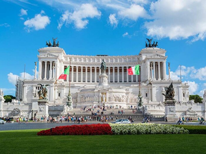 Appartamento con 5 locali in vendita in Vicolo Sciarra, Trevi, Roma
