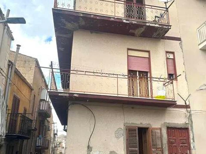 Casa con 6 locali in vendita in Via Campidoglio, Cattolica Eraclea