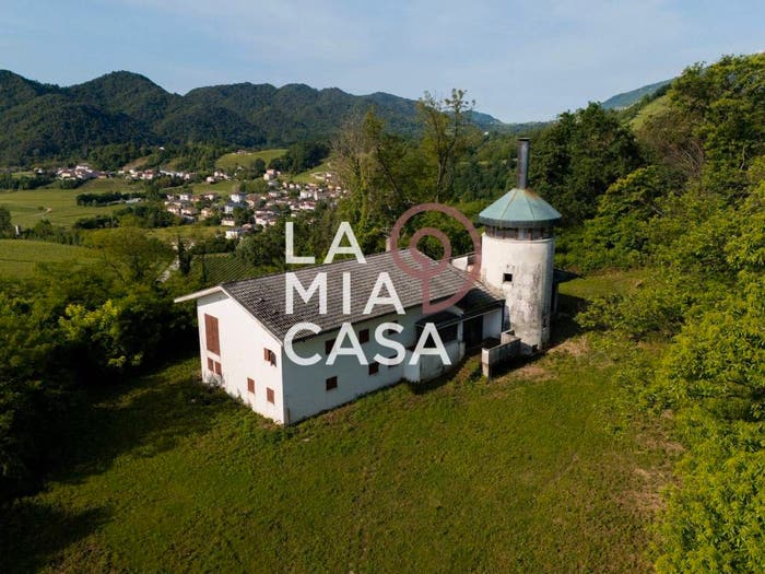 Casa con 6 locali in vendita in Via Col, Follina