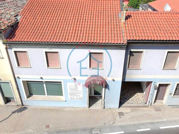 Casa con 6 locali in vendita in Via Roma, Saletto, Borgo Veneto