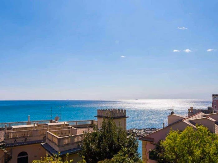 Appartamento trilocale in affitto in Via Vernazzola, Sturla, Genova