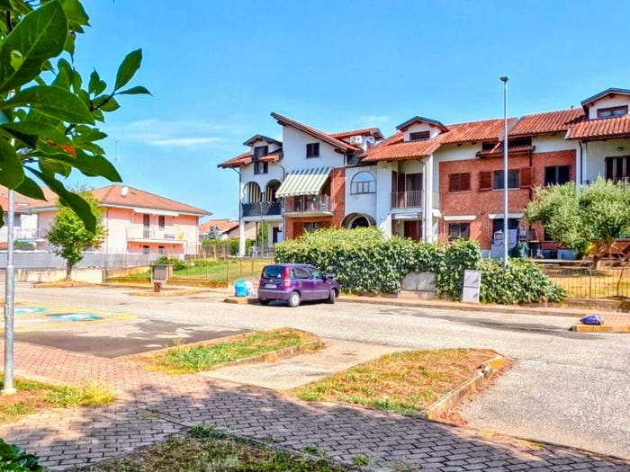 Appartamento con 5 locali in vendita in Via Leonardo da Vinci, Verolengo