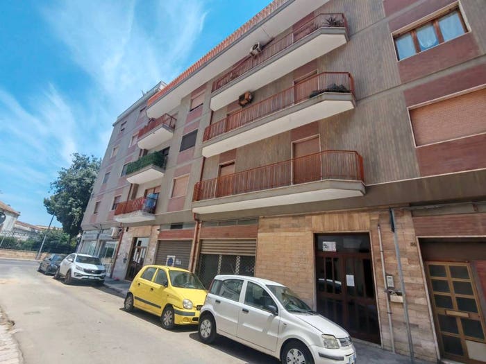 Appartamento trilocale in vendita in Via Vespasiano, Cappuccini, Brindisi