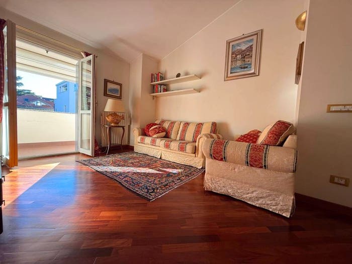 Casa quadrilocale in vendita in Via Fratelli Cairoli, Centro, Lecco