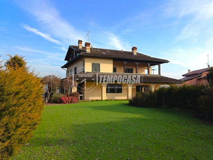 Casa con 6 locali in vendita in Via per Borriana, Ceresane Curanuova, Mongrando