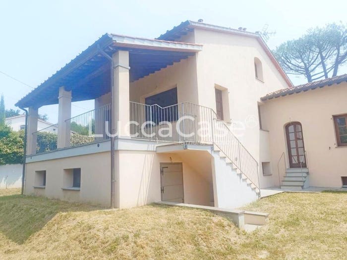 Casa con 6 locali in vendita in Via di Sant'Alessio, Sant'Alessio Carignano, Lucca