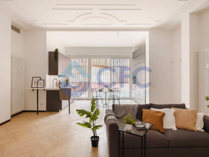 Appartamento con 5 locali in vendita in Via Luigi Biraghi, Istria, Milano