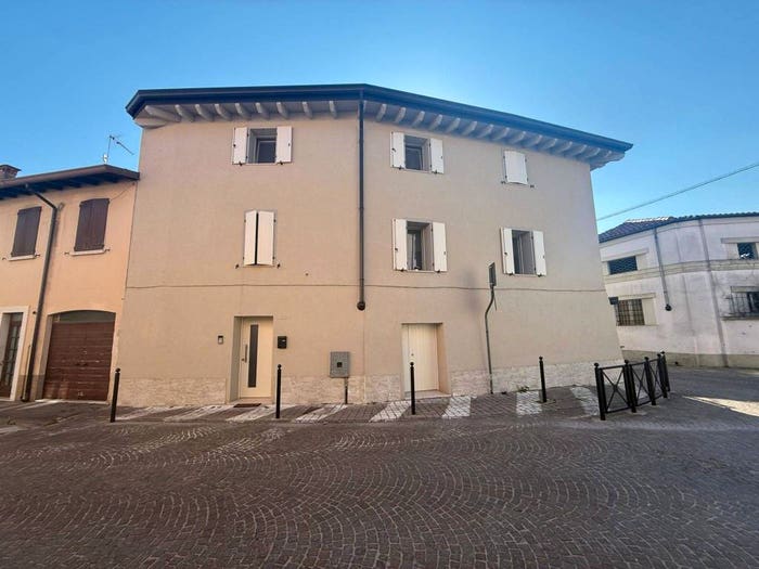 Casa trilocale in vendita in Via Giuseppe Garibaldi, Centro, Carpenedolo