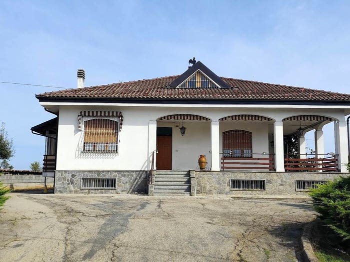 Casa con 6 locali in vendita in Via Perosini, Perosini, Antignano