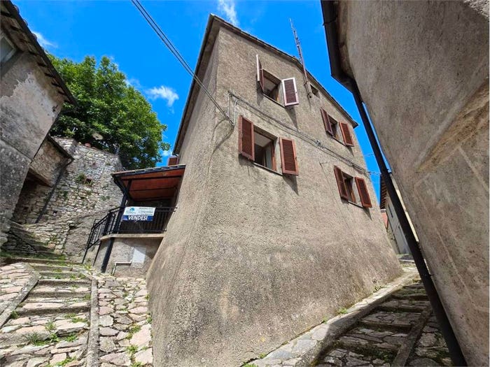 Casa quadrilocale in vendita in Narni