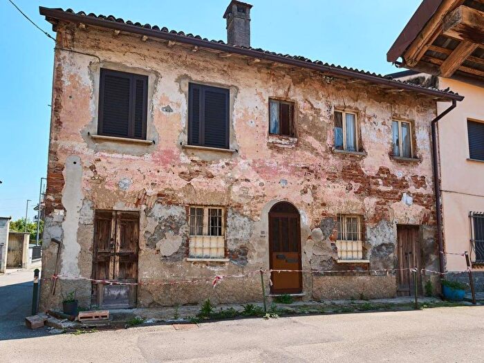 Casa con 6 locali in vendita in Via Convento, Mignete, Zelo Buon Persico