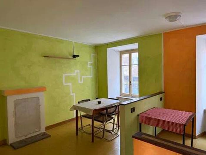 Appartamento bilocale in vendita in Via San Emiliano, Centro, Sostegno