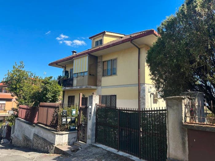 Appartamento trilocale in vendita in Via Monte Gran Sasso, Tor Lupara, Fonte Nuova