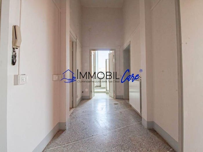 Appartamento quadrilocale in vendita in Piazza dei Legnami, Quartiere Venezia, Livorno
