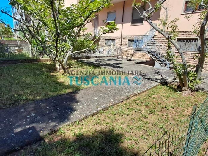 Casa quadrilocale in vendita in Viale della Repubblica, Marina di Cecina, Cecina