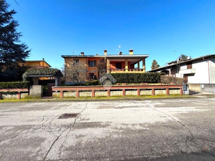 Casa con 6 locali in vendita in Via Pietro Nenni, Centro, Stagno Lombardo
