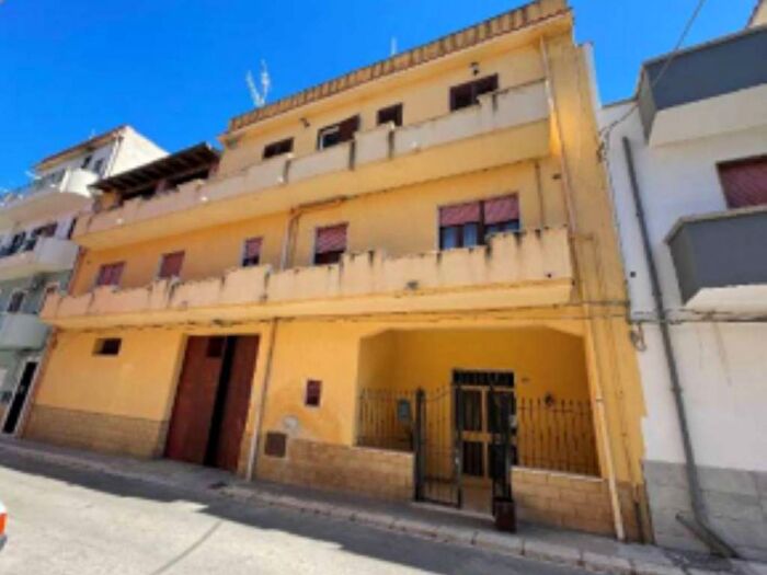 Appartamento con 5 locali in vendita in Via Trento, Centro, Trappeto