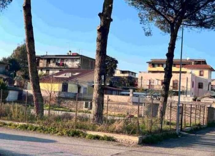 Appartamento trilocale in vendita in Via Frondarola, Castelverde, Roma