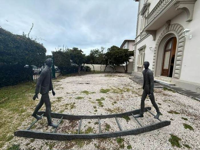 Appartamento con 6 locali in vendita in Antignano Banditella, Livorno