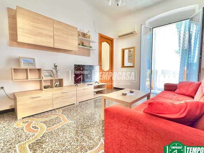 Appartamento quadrilocale in vendita in Via XXIV Maggio, Sestri Ponente, Genova