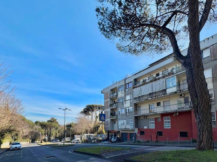 Appartamento trilocale in vendita in Via Eduardo Nicolardi, Colli Aminei Capodimonte, Napoli