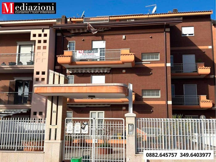Appartamento con 6 locali in vendita in Via Nicola Pitta, Apricena