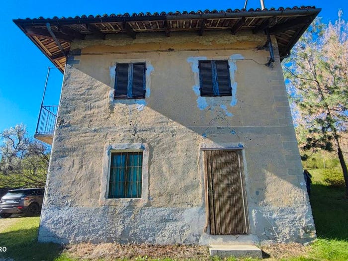 Casa con 5 locali in vendita in Sinio