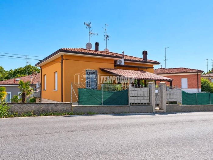 Appartamento trilocale in vendita in Centro, Vignola