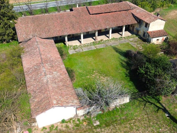 Casa con 6 locali in vendita in Chiari