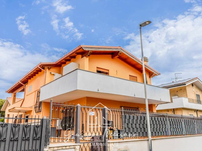 Appartamento trilocale in vendita in Via Mentana, Cava dei Selci, Marino