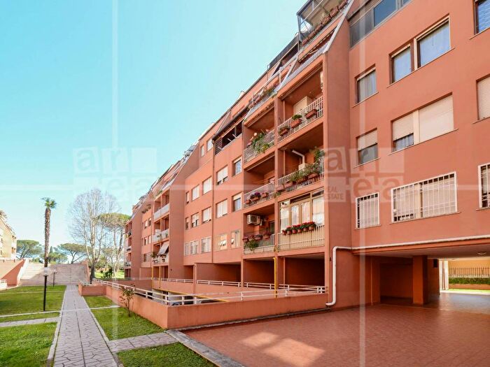 Appartamento quadrilocale in vendita in Via Tazio Nuvolari, Roma, Roma