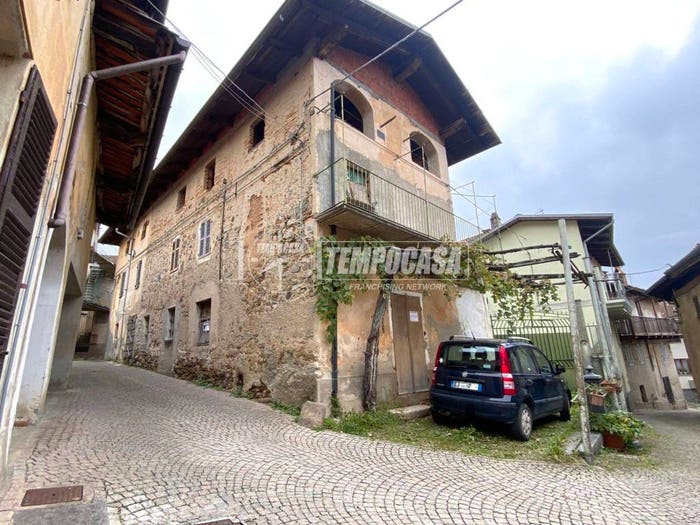 Appartamento con 6 locali in vendita in Via Maestra, Centro, Netro