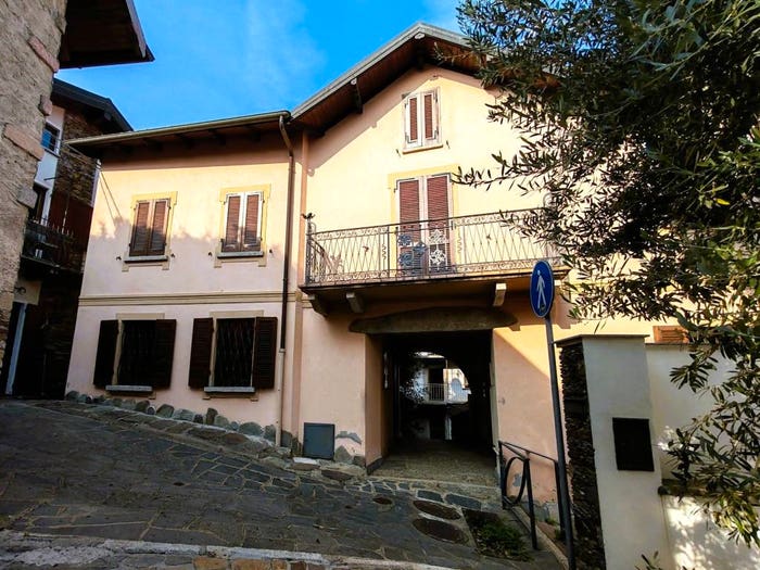 Casa quadrilocale in vendita in Vicolo della Latteria, Someraro, Stresa