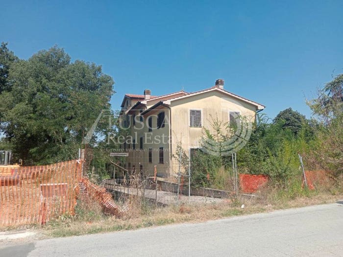 Appartamento con 6 locali in vendita in Case Sparse, Montecchio, Cortona