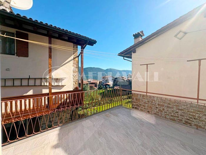 Casa con 6 locali in vendita in Via del Bianco, Centro, Frisanco