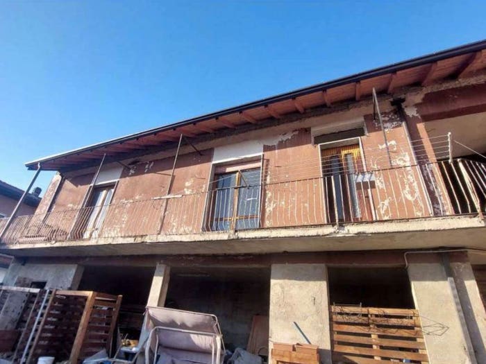 Casa quadrilocale in vendita in Via Umbria, Centro, Castano Primo