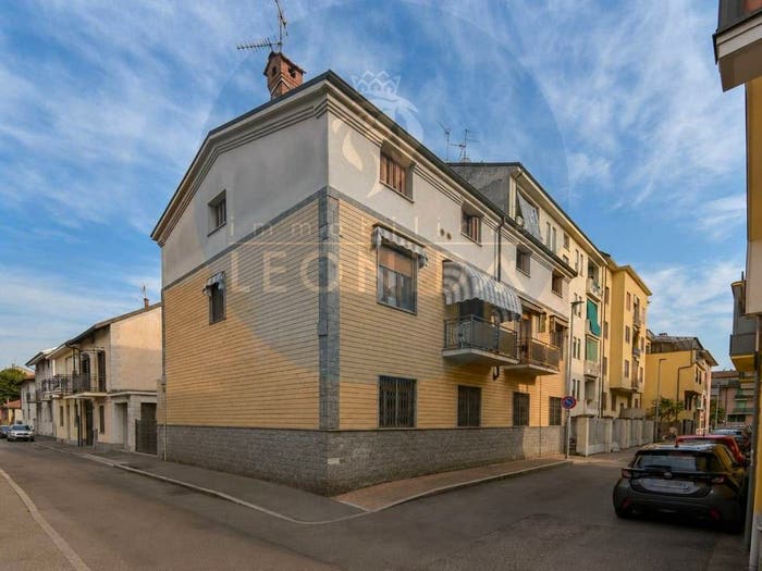 Appartamento con 5 locali in vendita in Via Giuseppe Garibaldi, Nichelino