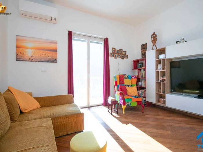 Appartamento trilocale in vendita in Via della Pigna, Molassana, Genova