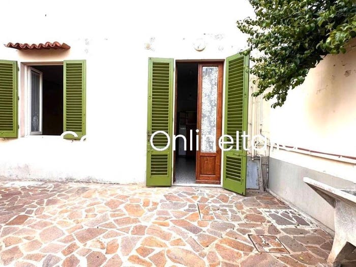Casa con 6 locali in vendita in Via L Catalani, Centro, Agliana
