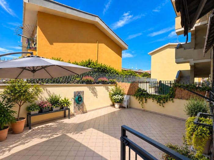 Appartamento trilocale in vendita in Via Pietro Nenni, Centro, Pomigliano d'Arco