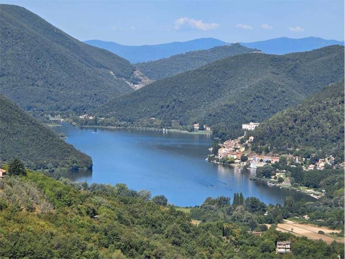 Appartamento trilocale in vendita in Labro