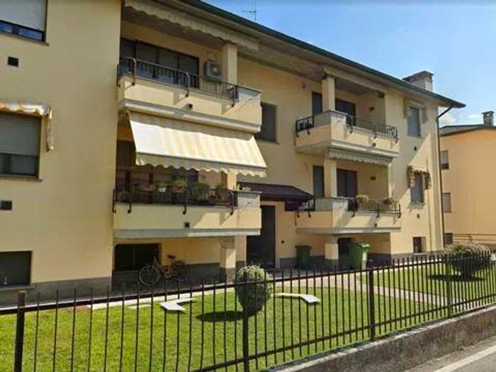 Appartamento trilocale in vendita in Via Dei Livelli, Centro, Caselle Lurani