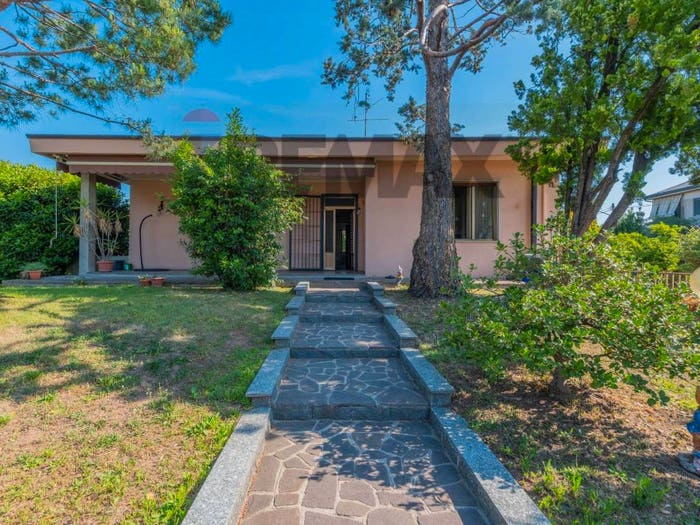 Casa trilocale in vendita in via santa apollonia, Centro, Arluno
