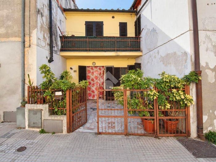 Casa quadrilocale in vendita in San Frediano Nord San Casciano, Cascina